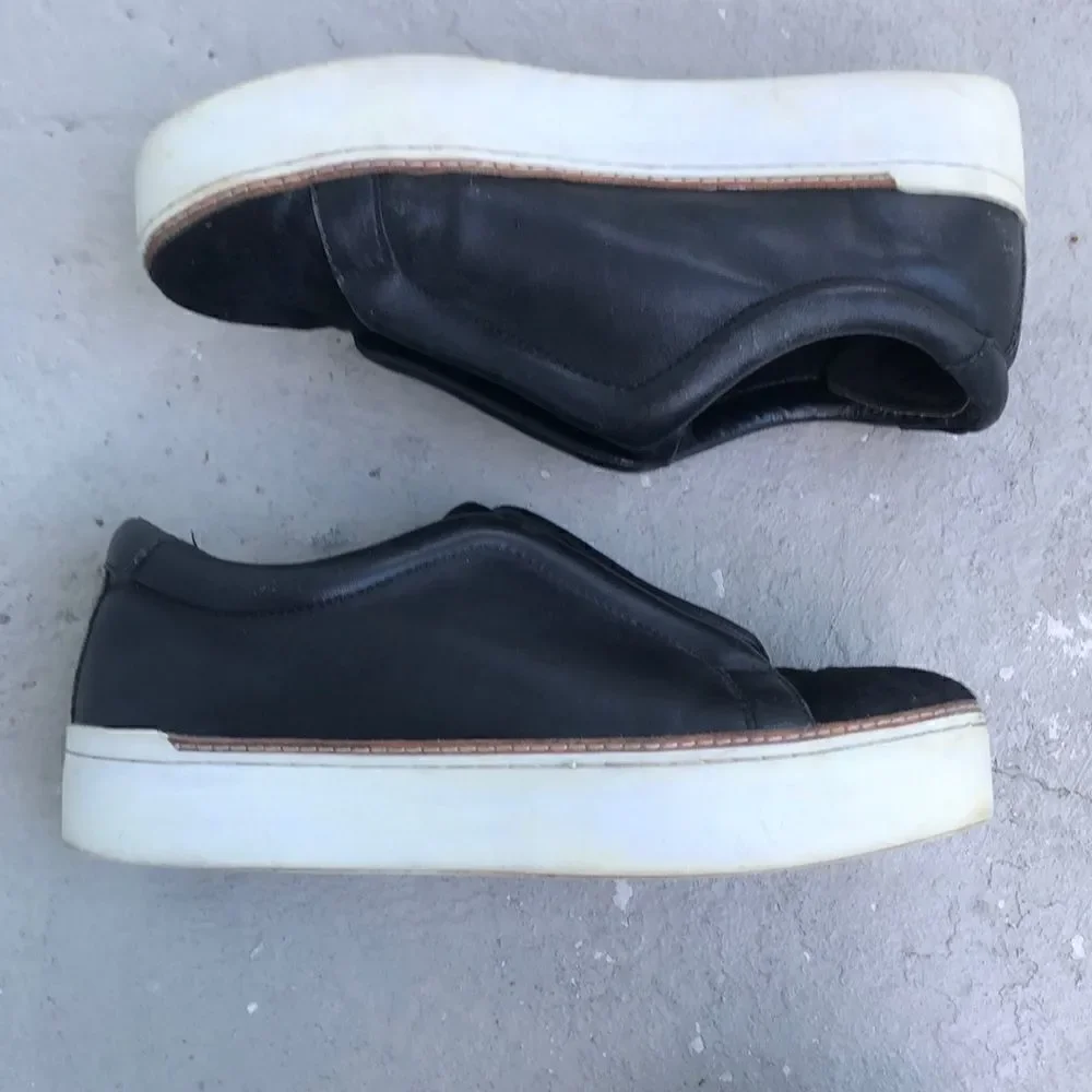 M4DE sneakers